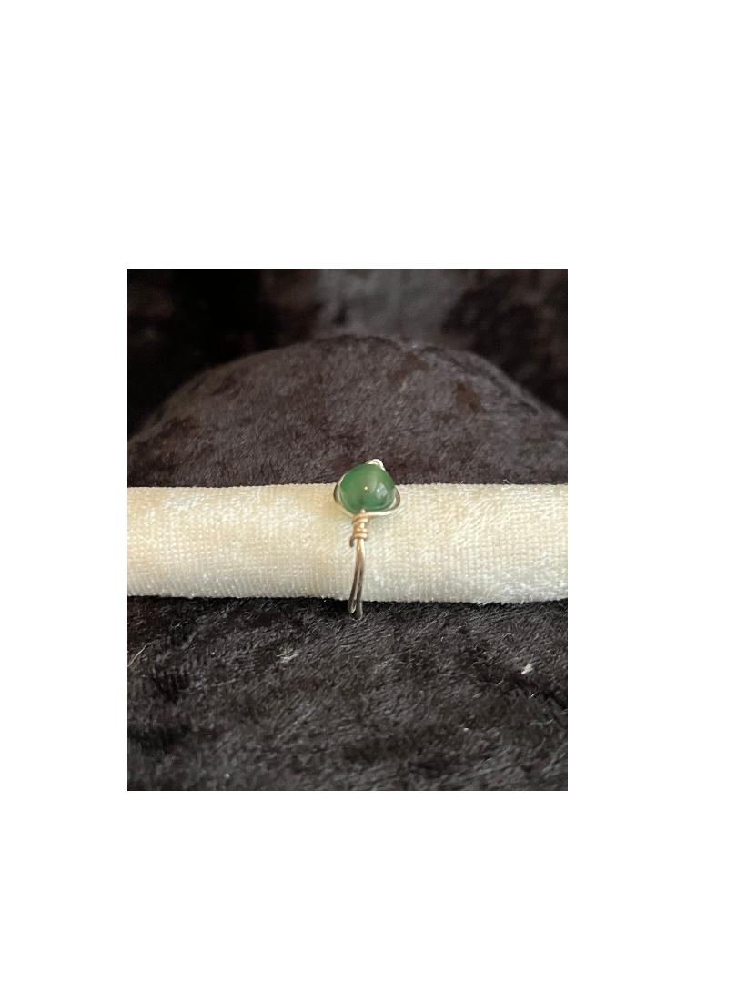 Ring Gold Wire design with Green Gemstone