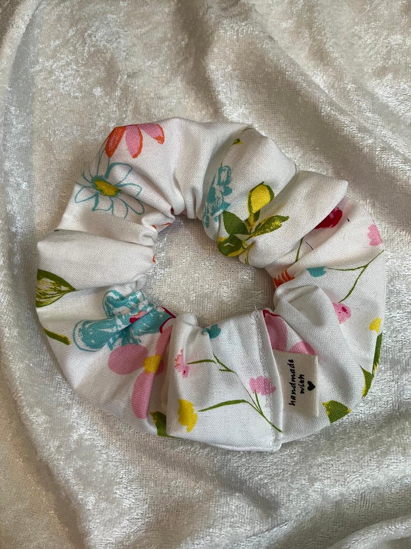 Standard Scrunchie "Flora"