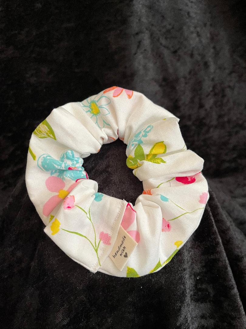 Standard Scrunchie "Flora"