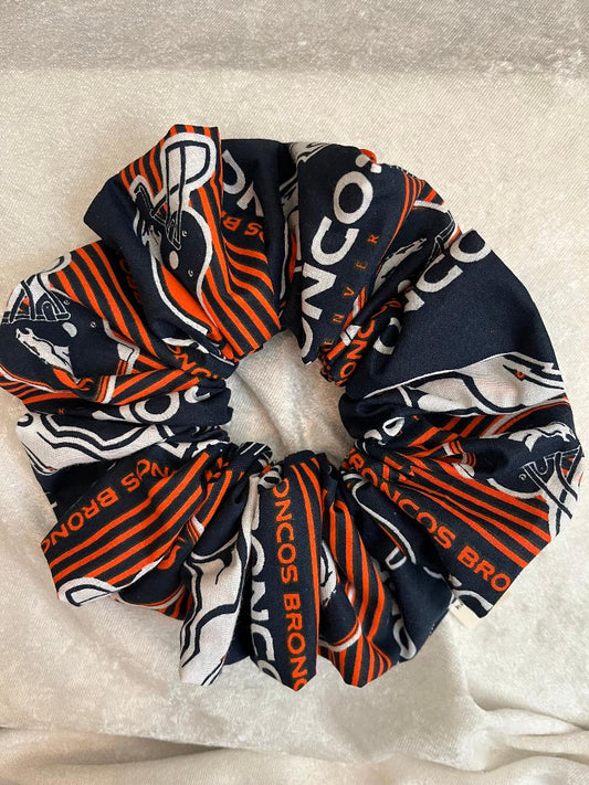 XL"Broncos"scrunchie