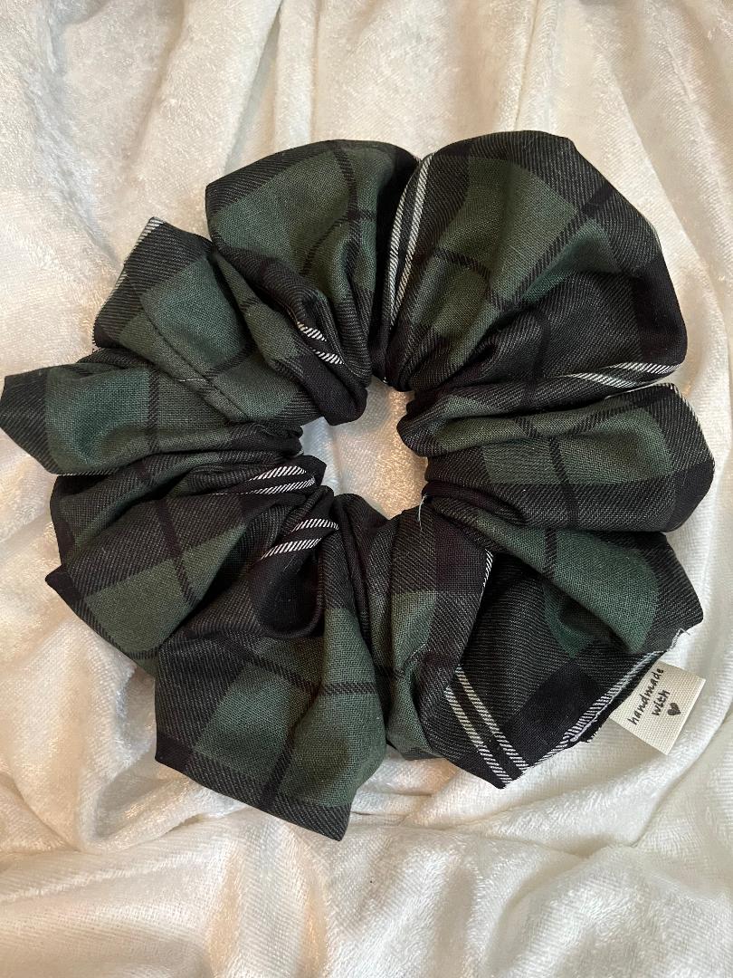 XL Scrunchie "Bridget"